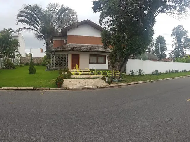 Casa com 928m² 3 quartos e 1 banheiro, à venda, no bairro Socorro em Pindamonhangaba