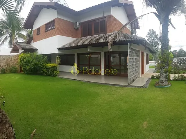 Casa com 928m² 3 quartos e 1 banheiro, à venda, no bairro Socorro em Pindamonhangaba