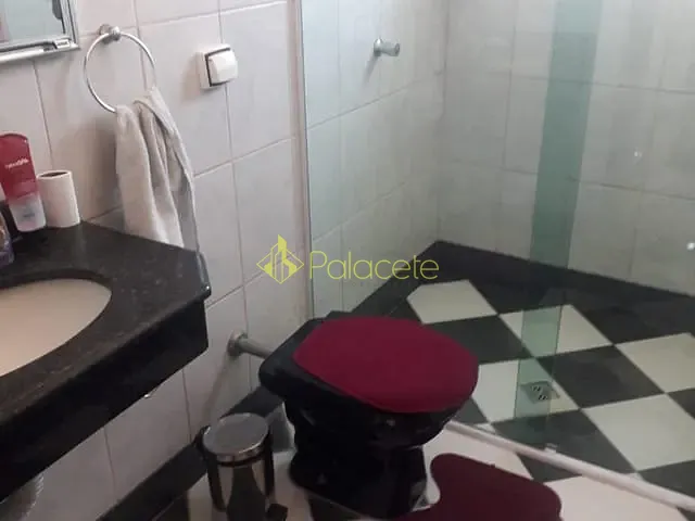 Casa com 250m² 3 quartos e 2 banheiros, à venda, no bairro Centro em Potim