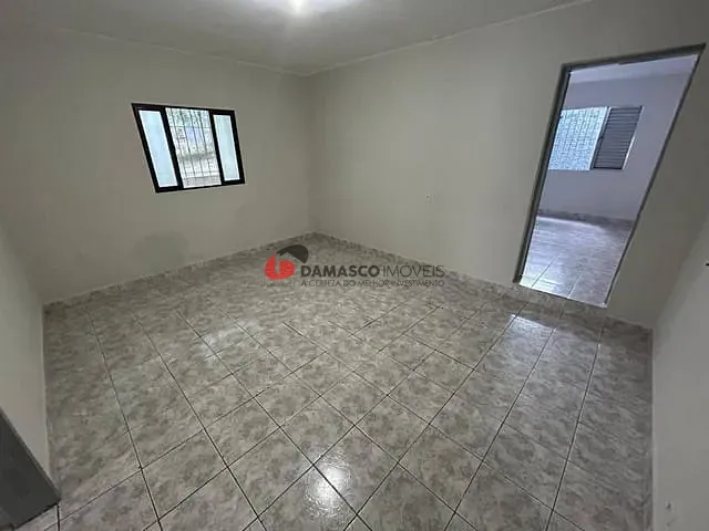 Casa 1 quarto e 1 banheiro, para alugar, no bairro Olímpico em São Caetano do Sul