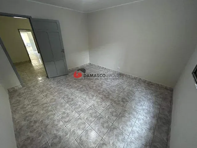 Casa 1 quarto e 1 banheiro, para alugar, no bairro Olímpico em São Caetano do Sul