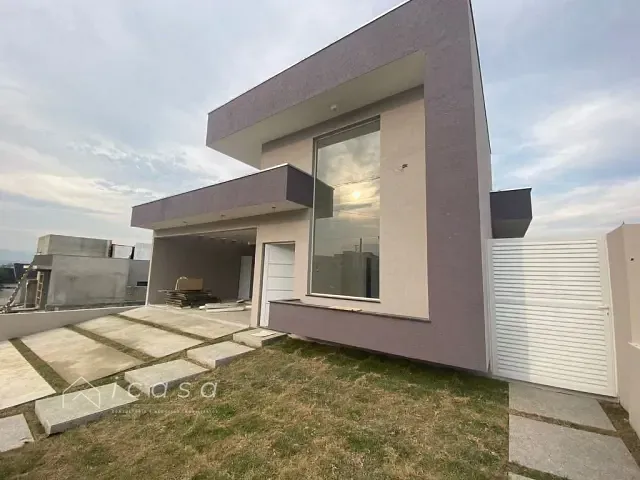 Casa com 300m² 3 quartos e 3 banheiros, à venda ou para alugar, no bairro Condomínio Terras do Vale em Caçapava