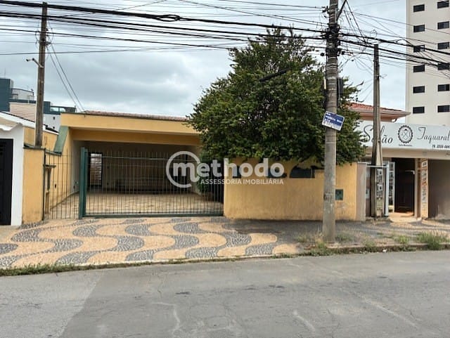 Casa, 4 quartos, 251 m² - Foto 1