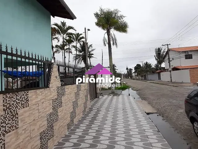 Casa com 110m² 3 quartos e 3 banheiros, à venda, no bairro Porto Novo em Caraguatatuba
