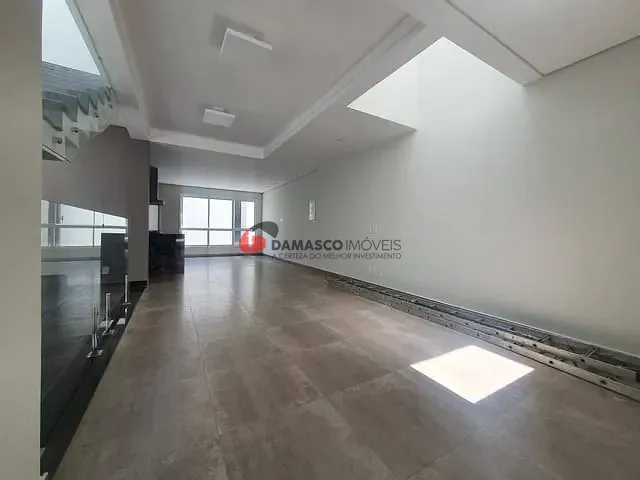 Casa com 300m² 3 quartos e 5 banheiros, à venda, no bairro Barcelona em São Caetano do Sul