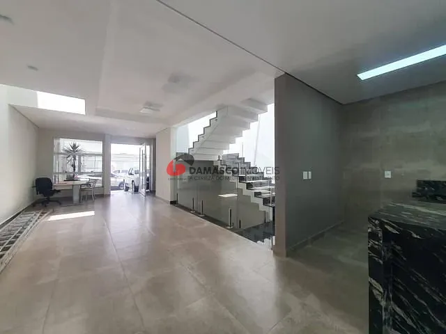 Casa com 300m² 3 quartos e 5 banheiros, à venda, no bairro Barcelona em São Caetano do Sul