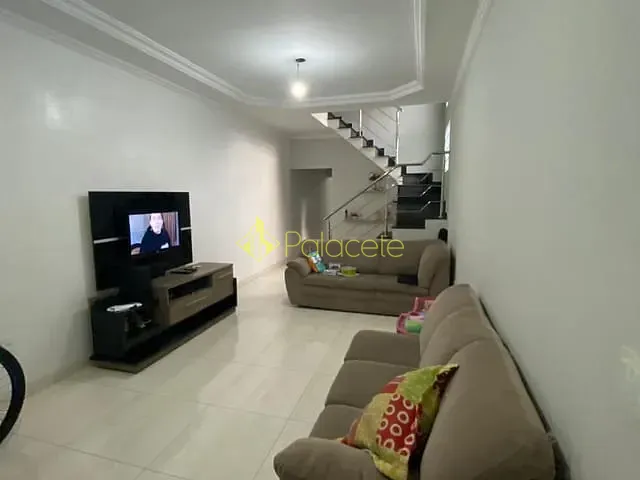 Casa com 135m² 3 quartos e 3 banheiros, à venda, no bairro Jardim do Lago em Taubaté