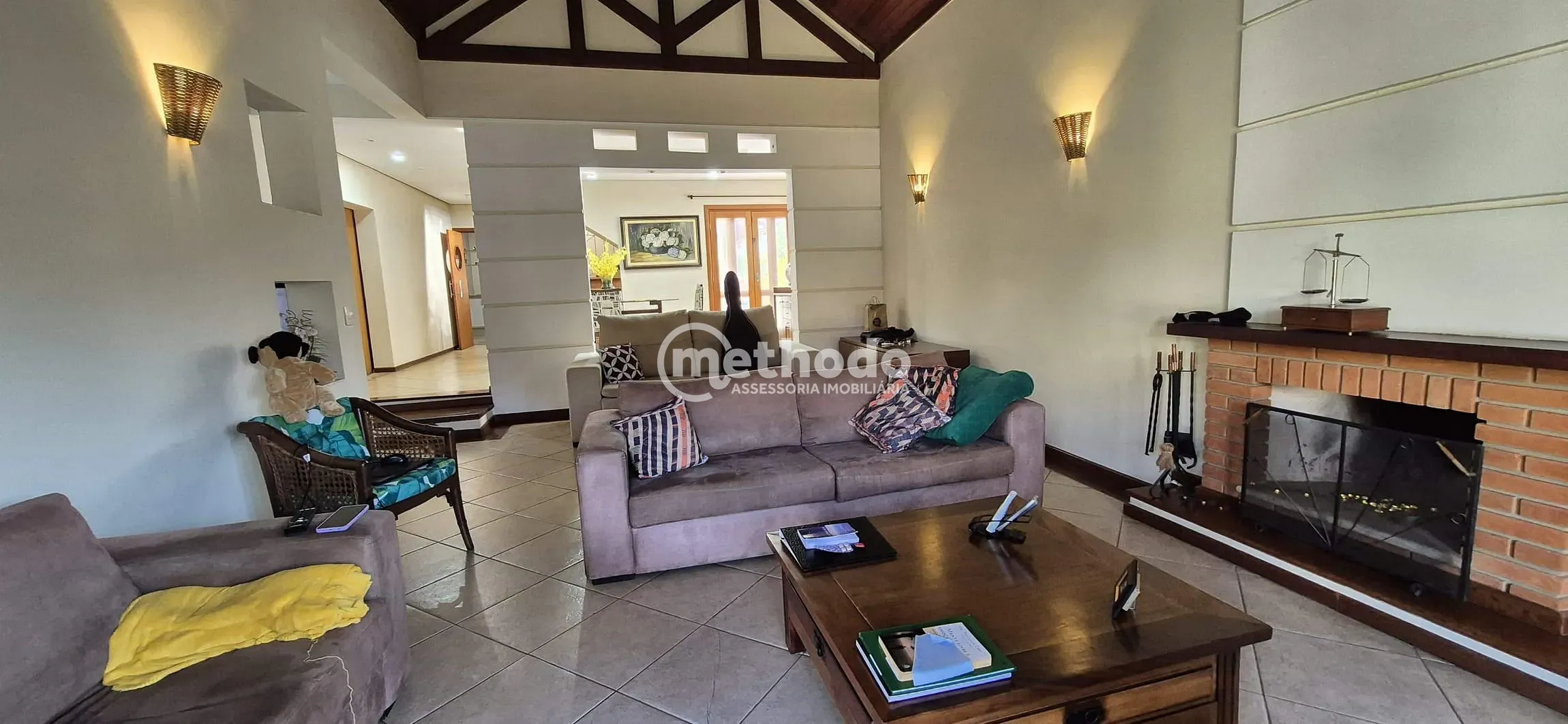 Casa, 4 quartos, 330 m² - Foto 2
