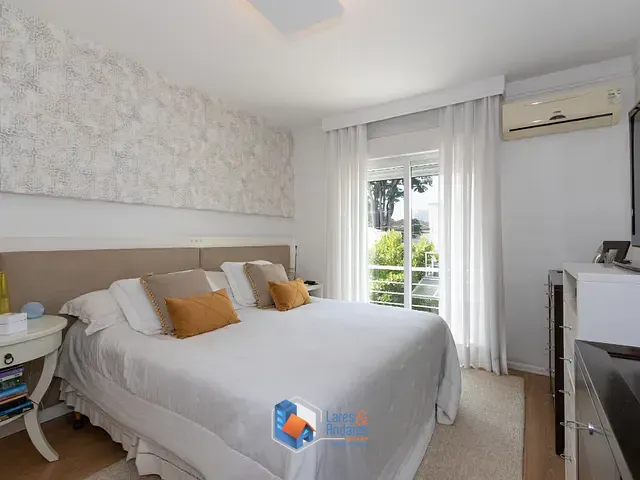 Casa com 232m² 4 quartos e 6 banheiros, à venda, no bairro Chácara Monte Alegre em São Paulo