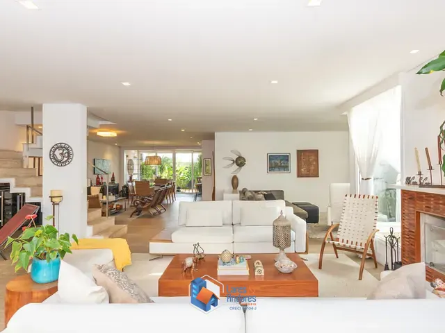Casa com 232m² 4 quartos e 6 banheiros, à venda, no bairro Chácara Monte Alegre em São Paulo
