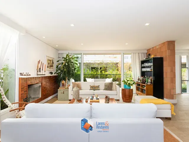 Casa com 232m² 4 quartos e 6 banheiros, à venda, no bairro Chácara Monte Alegre em São Paulo