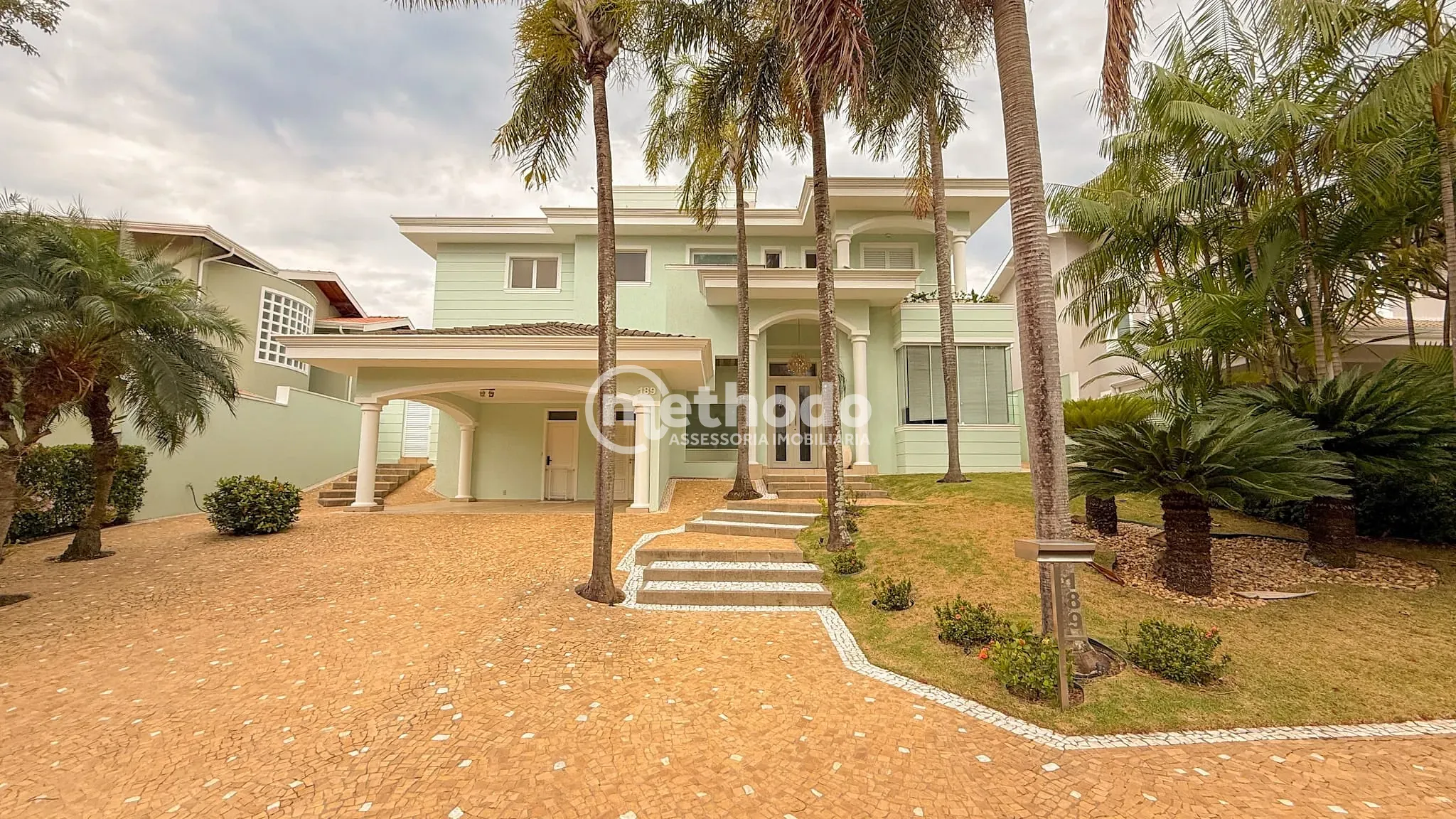 Casa, 4 quartos, 385 m² - Foto 1
