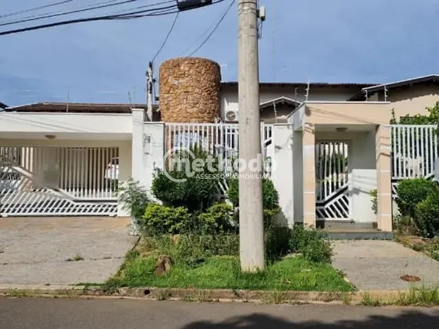Casa com 400m² 3 quartos e 4 banheiros, à venda, no bairro Parque Alto Taquaral em Campinas