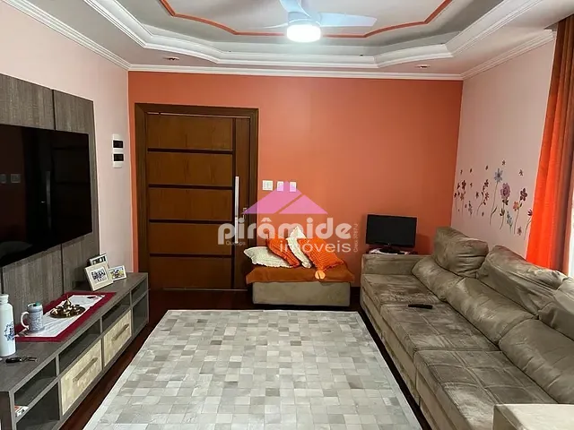 Casa com 300m² 3 quartos e 3 banheiros, à venda, no bairro Jardim do Céu em São José dos Campos