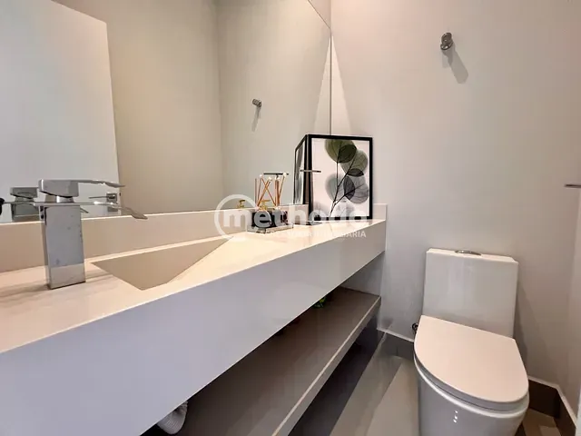 Casa com 300m² 3 quartos e 5 banheiros, à venda, no bairro Roncáglia em Valinhos