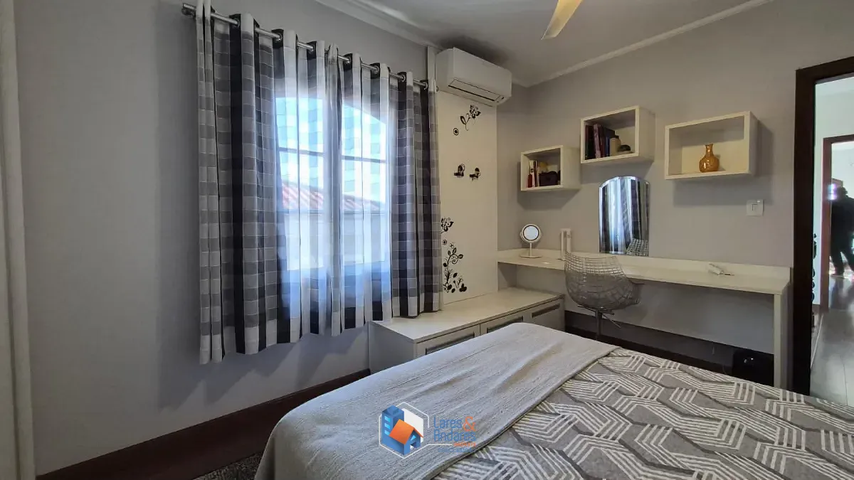 Casa, 4 quartos, 280 m² - Foto 30