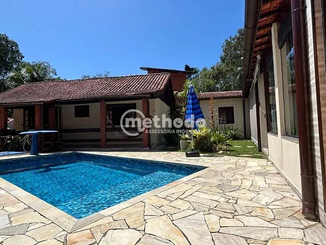 Casa com 373m² 5 quartos e 2 banheiros, à venda, no bairro Guaratuba em Bertioga