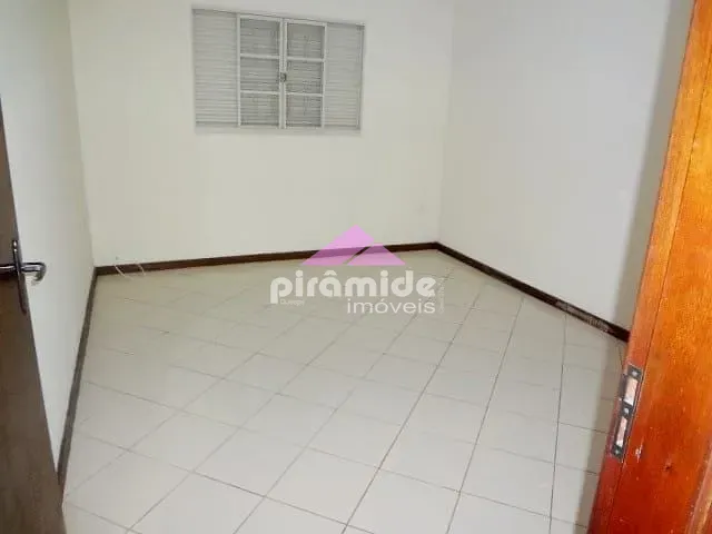 Casa com 125m² 4 quartos e 2 banheiros, à venda, no bairro Residencial União em São José dos Campos