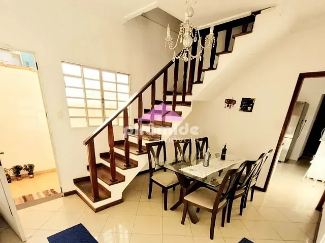 Casa com 125m² 4 quartos e 2 banheiros, à venda, no bairro Residencial União em São José dos Campos