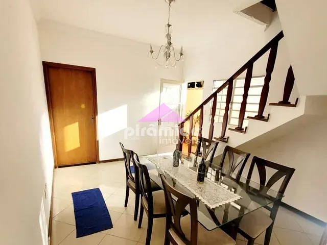 Casa com 125m² 4 quartos e 2 banheiros, à venda, no bairro Residencial União em São José dos Campos