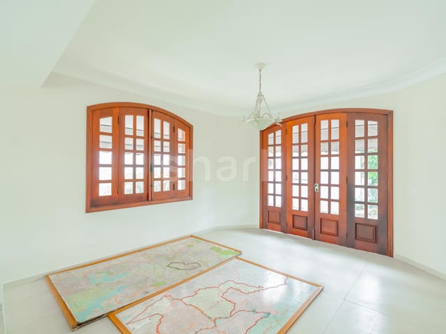 Casa com 700m² 4 quartos e 6 banheiros, à venda, no bairro Alphaville em Santana de Parnaíba