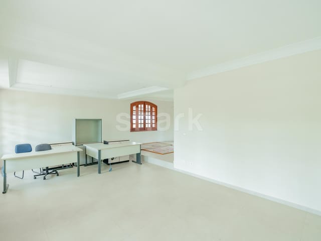 Casa com 700m² 4 quartos e 6 banheiros, à venda, no bairro Alphaville em Santana de Parnaíba