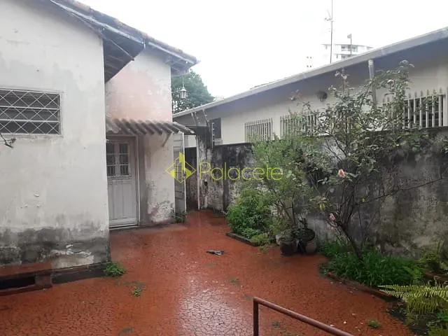 Casa com 1000m² 4 quartos e 2 banheiros, à venda, no bairro Centro em Taubaté