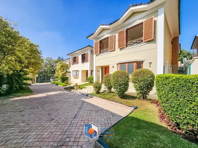 Casa com 250m² 4 quartos e 6 banheiros, à venda, no bairro Jardim Cordeiro em São Paulo