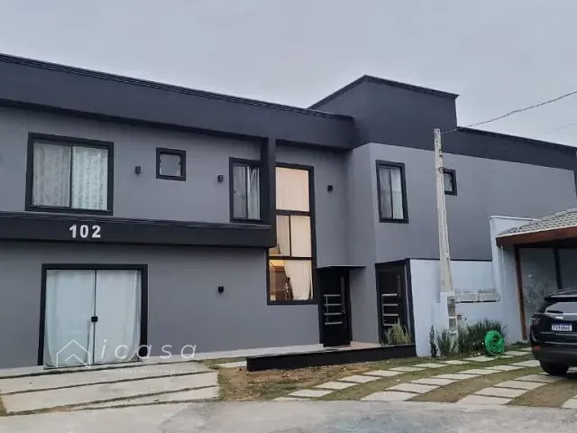 Casa com 350m² 3 quartos e 5 banheiros, à venda, no bairro Jardim Jacinto em Jacareí