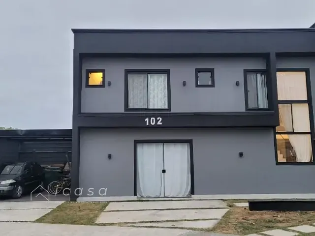 Casa com 350m² 3 quartos e 5 banheiros, à venda, no bairro Jardim Jacinto em Jacareí