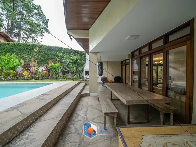 Casa com 725m² 4 quartos e 8 banheiros, à venda, no bairro Jardim Cordeiro em São Paulo