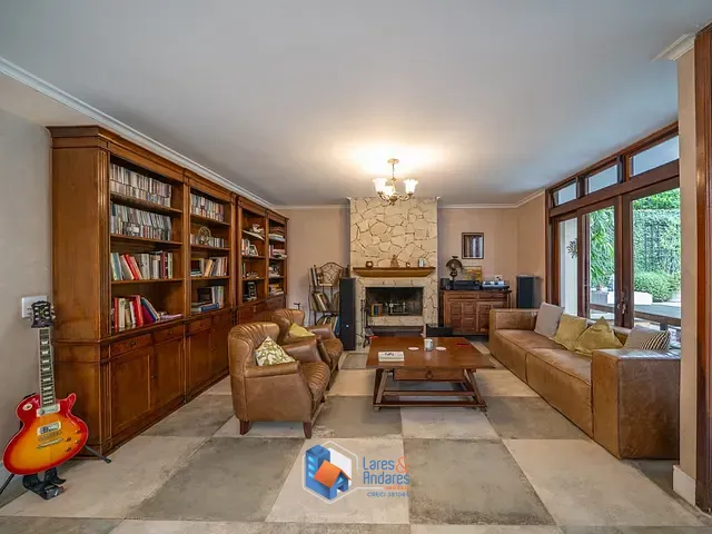 Casa com 725m² 4 quartos e 8 banheiros, à venda, no bairro Jardim Cordeiro em São Paulo
