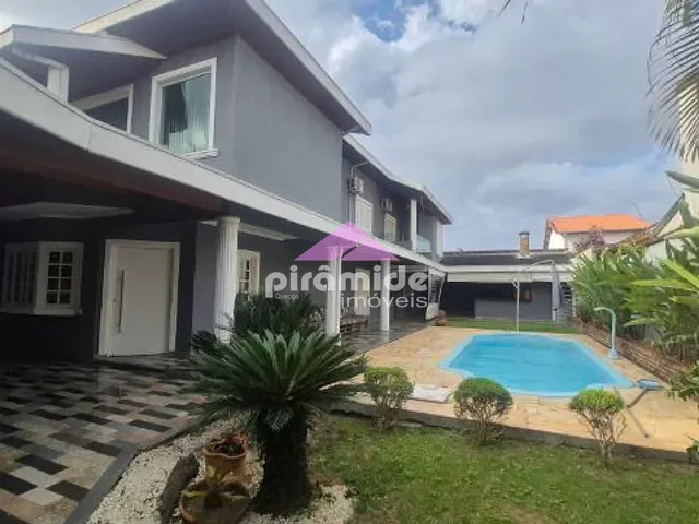 Casa com 350m² 4 quartos e 4 banheiros, para alugar, no bairro Loteamento Villa Branca em Jacareí