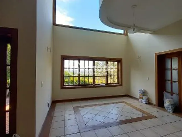 Casa com 1600m² 4 quartos e 7 banheiros, à venda, no bairro Loteamento Caminhos de São Conrado (Sousas) em Campinas