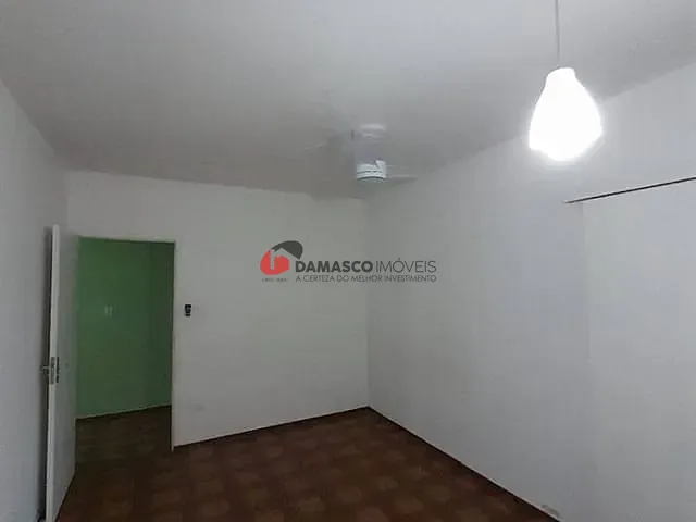 Casa 2 quartos e 2 banheiros, para alugar, no bairro Santa Paula em São Caetano do Sul