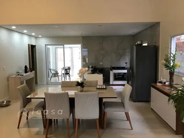 Casa com 300m² 2 quartos e 3 banheiros, à venda, no bairro Condomínio Terras do Vale em Caçapava