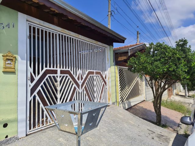 Casa com 125m² 2 quartos e 1 banheiro, à venda, no bairro Residencial Mombaça I em Pindamonhangaba