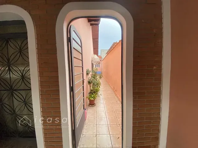 Casa com 250m² 4 quartos e 3 banheiros, à venda, no bairro Bosque dos Eucaliptos em São José dos Campos
