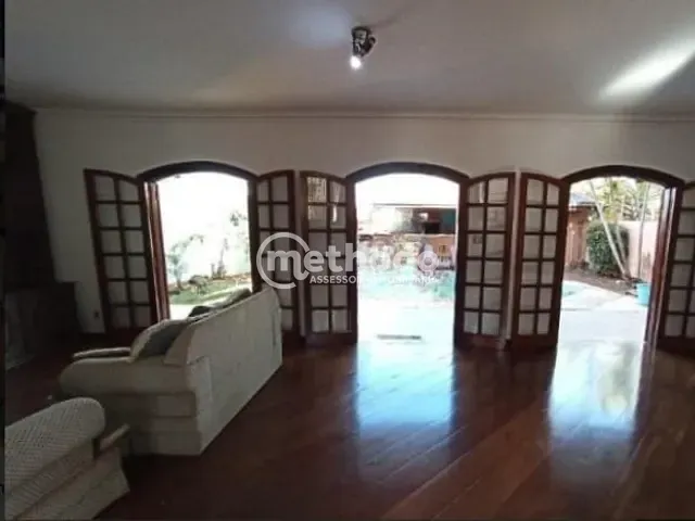 Casa com 511m² 5 quartos e 5 banheiros, à venda, no bairro Parque Taquaral em Campinas
