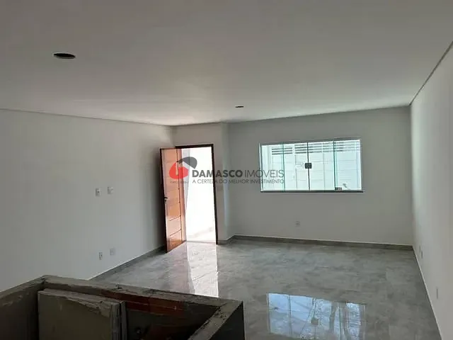 Casa com 95m² 3 quartos e 2 banheiros, à venda, no bairro Vila Vitória em Santo André