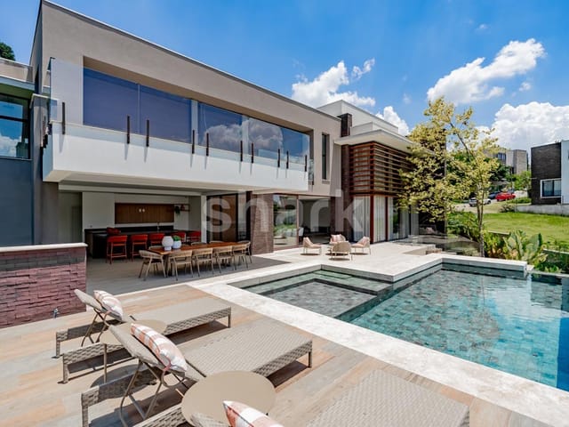 Casa com 835m² 4 quartos e 7 banheiros, à venda, no bairro Tamboré em Santana de Parnaíba