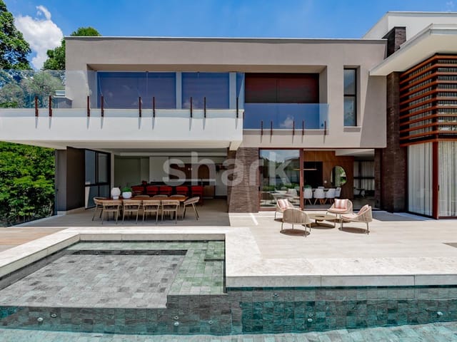 Casa com 835m² 4 quartos e 7 banheiros, à venda, no bairro Tamboré em Santana de Parnaíba