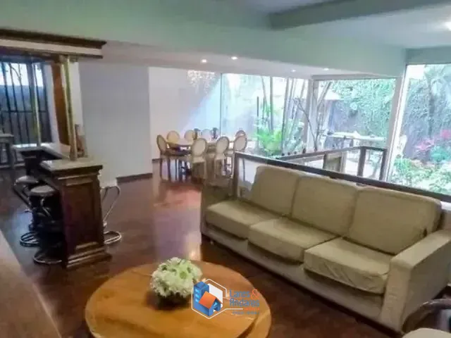 Casa com 360m² 4 quartos e 5 banheiros, à venda, no bairro Vila Mariana em São Paulo