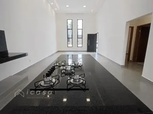 Casa com 250m² 3 quartos e 2 banheiros, à venda, no bairro Residencial Dalla Rosa em Taubaté