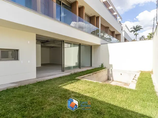 Casa com 584m² 4 quartos e 5 banheiros, à venda, no bairro Alto de Pinheiros em São Paulo