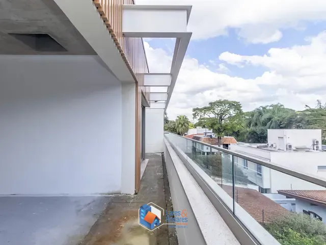 Casa com 584m² 4 quartos e 5 banheiros, à venda, no bairro Alto de Pinheiros em São Paulo