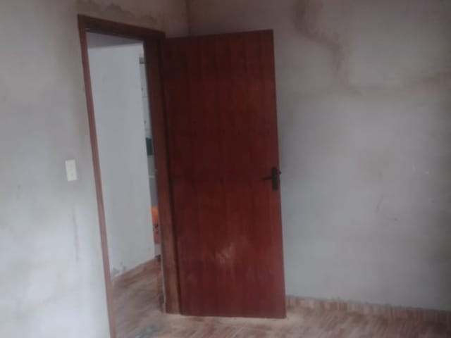 Casa com 270m² 2 quartos e 1 banheiro, à venda, no bairro Loteamento Residencial Andrade em Pindamonhangaba