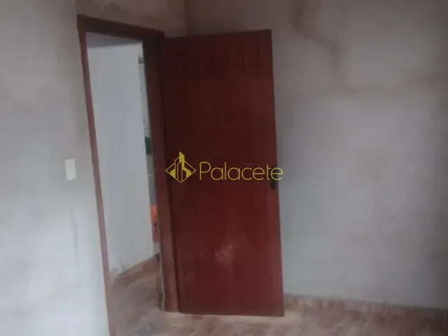 Casa com 270m² 2 quartos e 1 banheiro, à venda, no bairro Loteamento Residencial Andrade em Pindamonhangaba