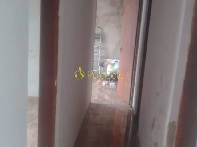 Casa com 270m² 2 quartos e 1 banheiro, à venda, no bairro Loteamento Residencial Andrade em Pindamonhangaba