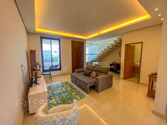 Casa com 212m² 3 quartos e 2 banheiros, à venda, no bairro Jardim Jacinto em Jacareí